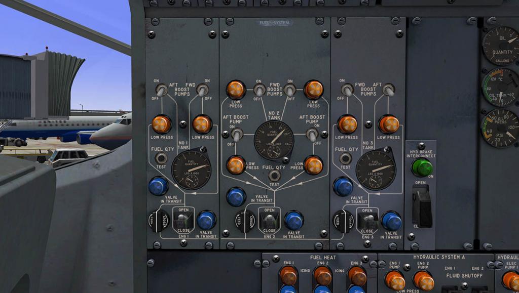 727-200Adv_Flying cockpit Panel 9 Fuel.jpg
