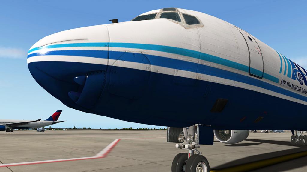 DC-8-Ground 5.jpg