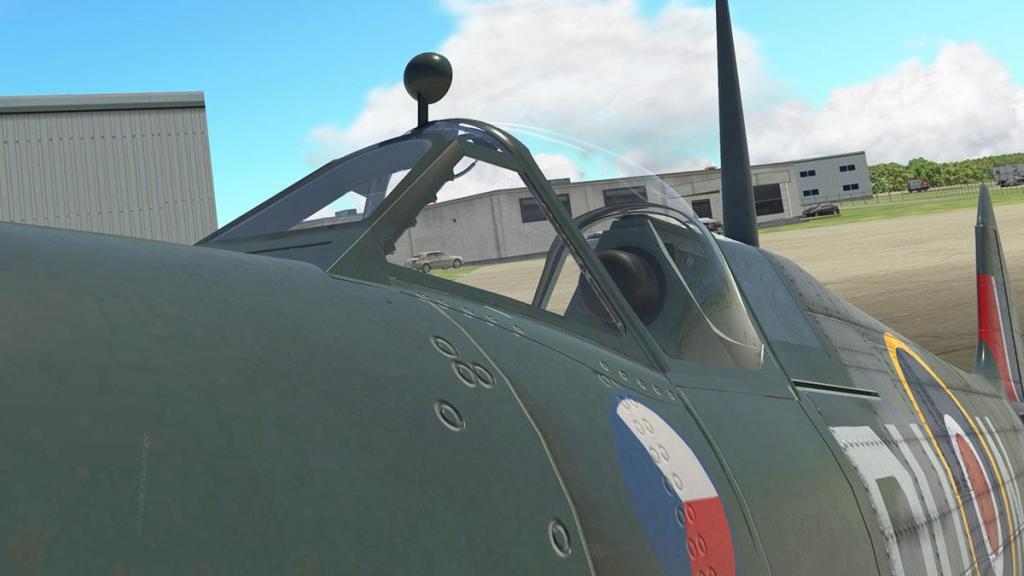 Spitfire L.F.Mk IXc_Glass 1.jpg
